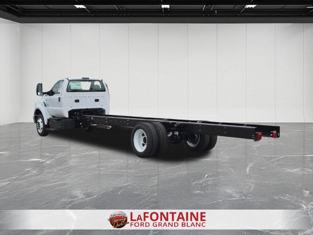 2027 Ford F-650SD Base