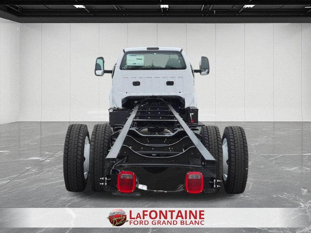 2027 Ford F-650SD Base