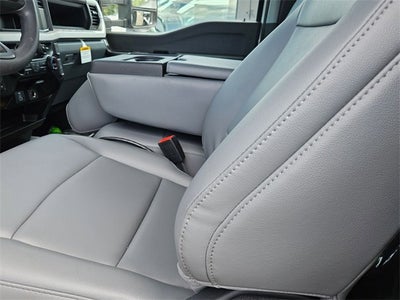 2024 Ford F-350SD XL DRW 169" WB / 84" C/A