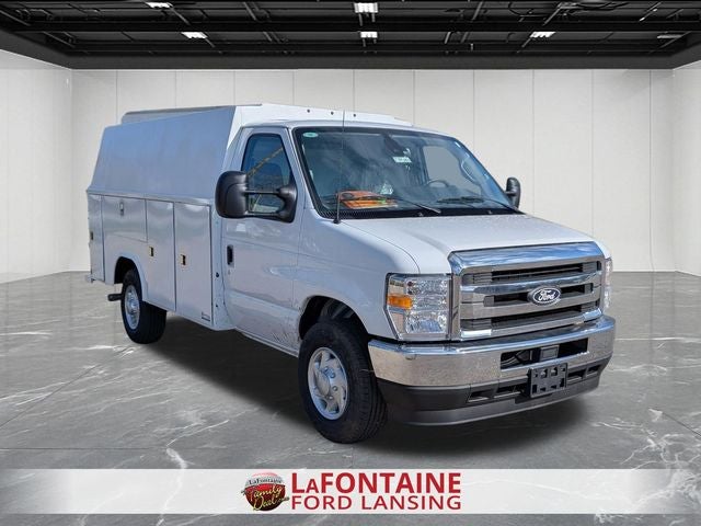 2027 Ford E-350SD Base Cutaway