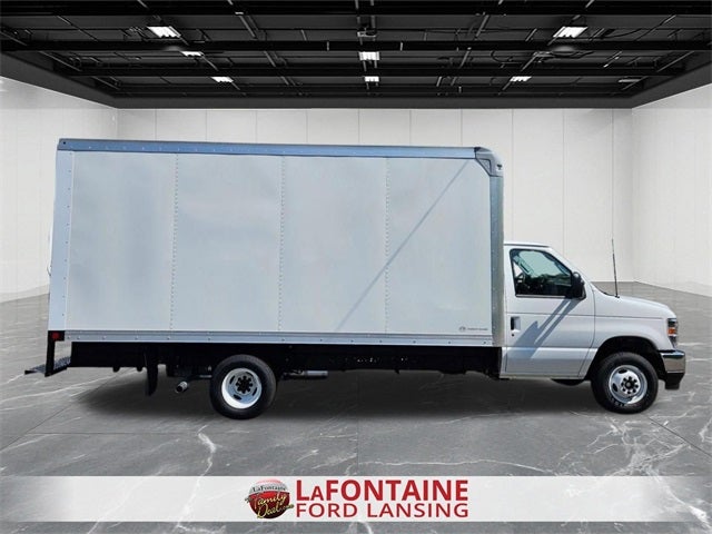 2026 Ford E-450SD Base