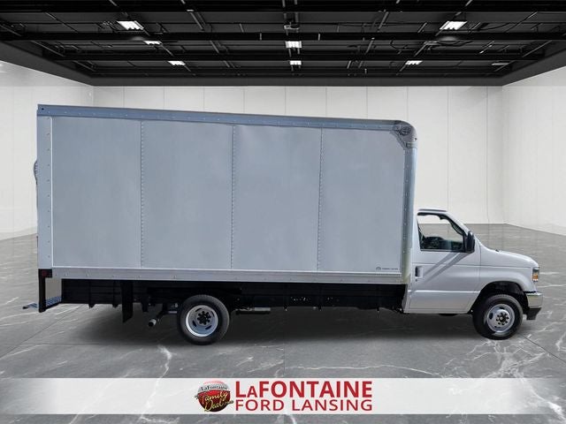 2027 Ford E-450SD Base