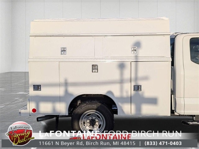 2025 Ford F-250SD XL 8' READING ENCLOSED SERVICE BODY