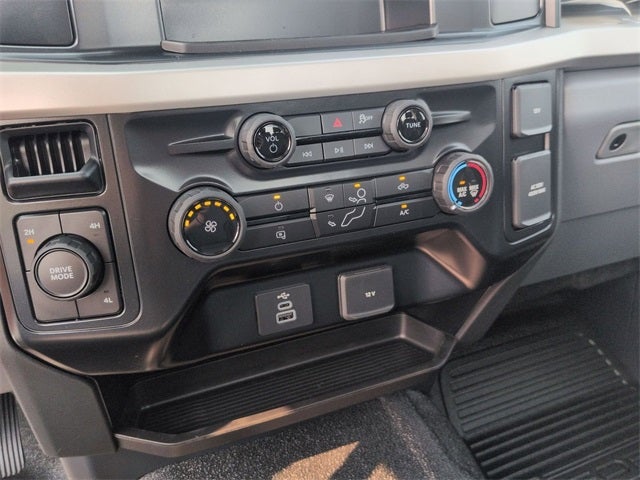 2025 Ford F-600SD XL