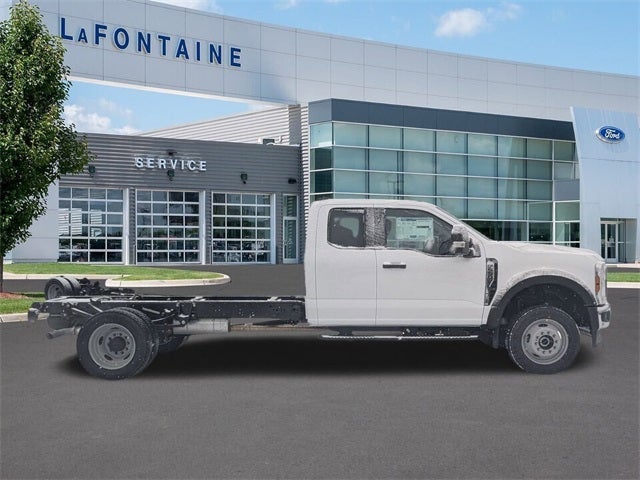 2026 Ford F-550SD DRW