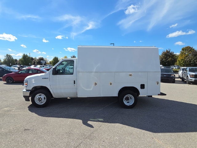 2026 Ford E-350SD Base Cutaway