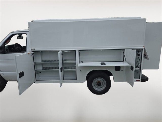 2026 Ford E-350SD Base Cutaway
