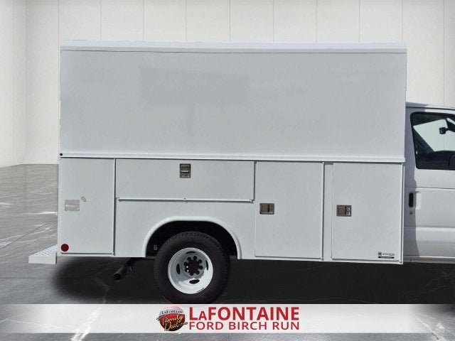 2027 Ford E-350SD Base Cutaway