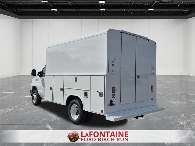 2027 Ford E-350SD Base Cutaway