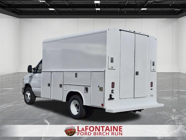 2027 Ford E-350SD Base ENCLOSED SERVICE BODY