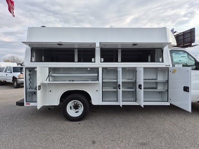 2027 Ford E-450SD Base ENCLOSED SERVICE BODY