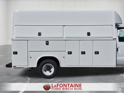 2027 Ford E-450SD Base