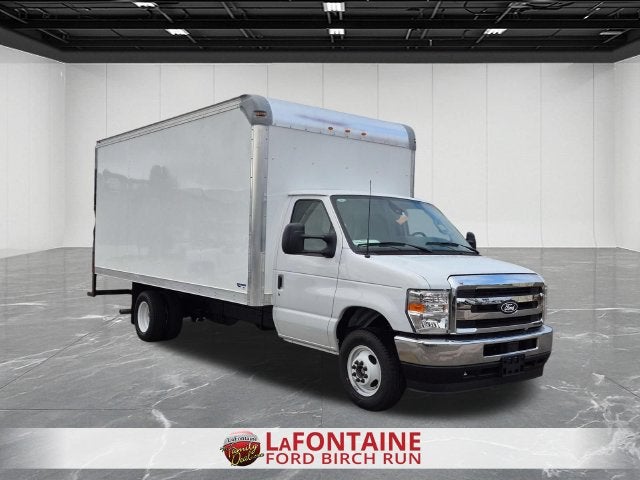 2027 Ford E-450SD Base