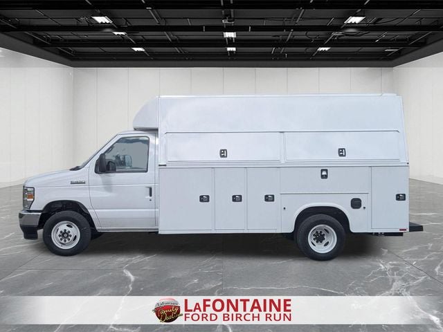 2027 Ford E-450SD KUV