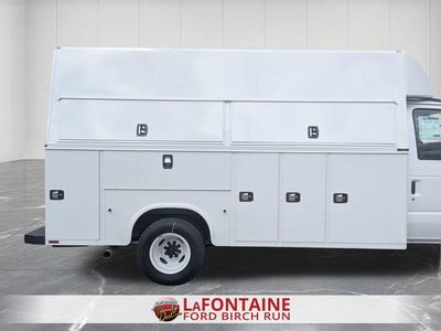 2027 Ford E-450SD KUV