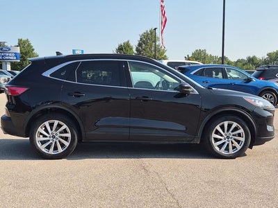 2022 Ford Escape Hybrid Titanium