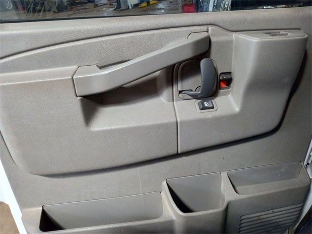 2022 GMC Savana 3500 Work Van