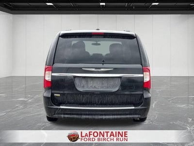 2016 Chrysler Town & Country Touring