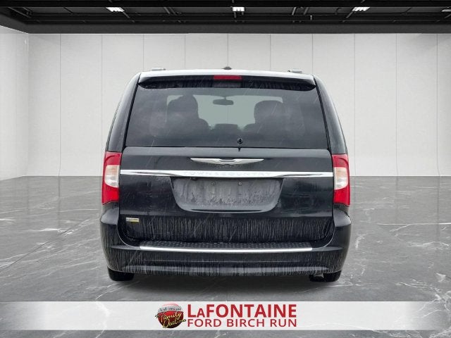 2016 Chrysler Town & Country Touring