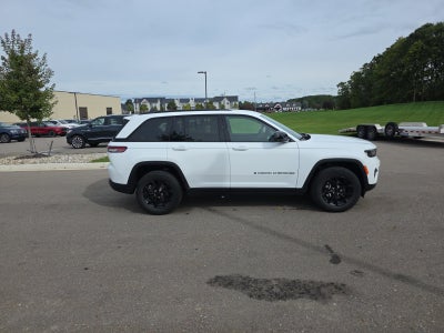 2025 Jeep Grand Cherokee Altitude 4X4