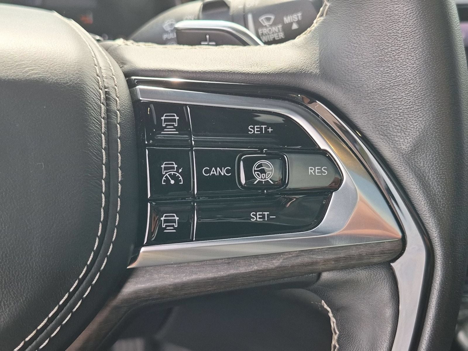 2023 Jeep Grand Cherokee Overland 4X4