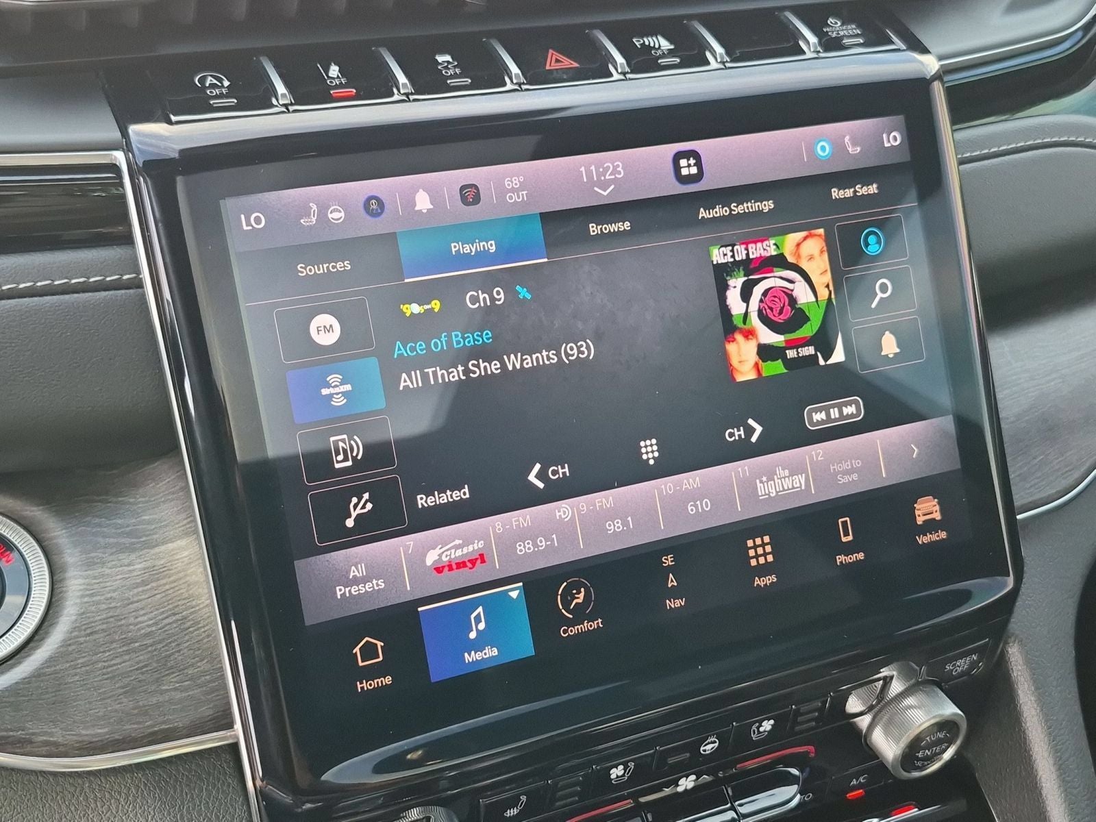 2023 Jeep Grand Cherokee Overland 4X4