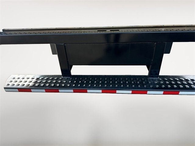 2025 Ford E-350SD Base Cutaway