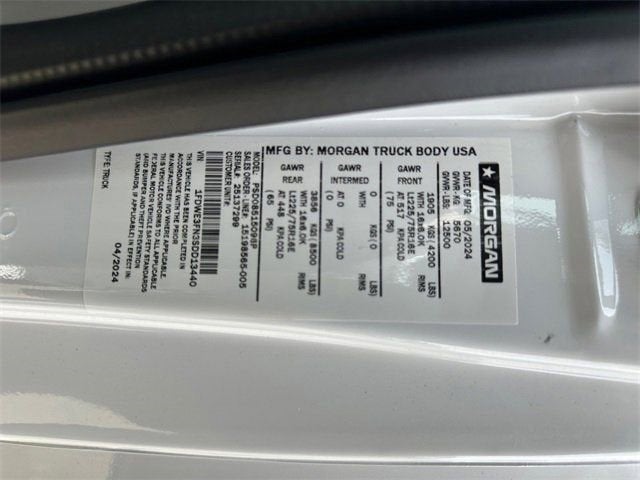 2025 Ford E-350SD Base Cutaway