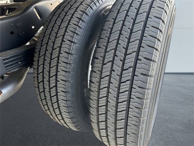 2025 Ford E-350SD Base Cutaway