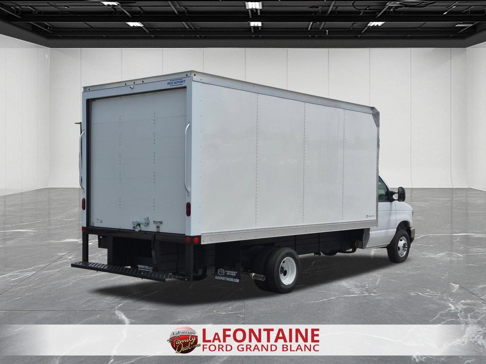 2027 Ford E-450SD Base