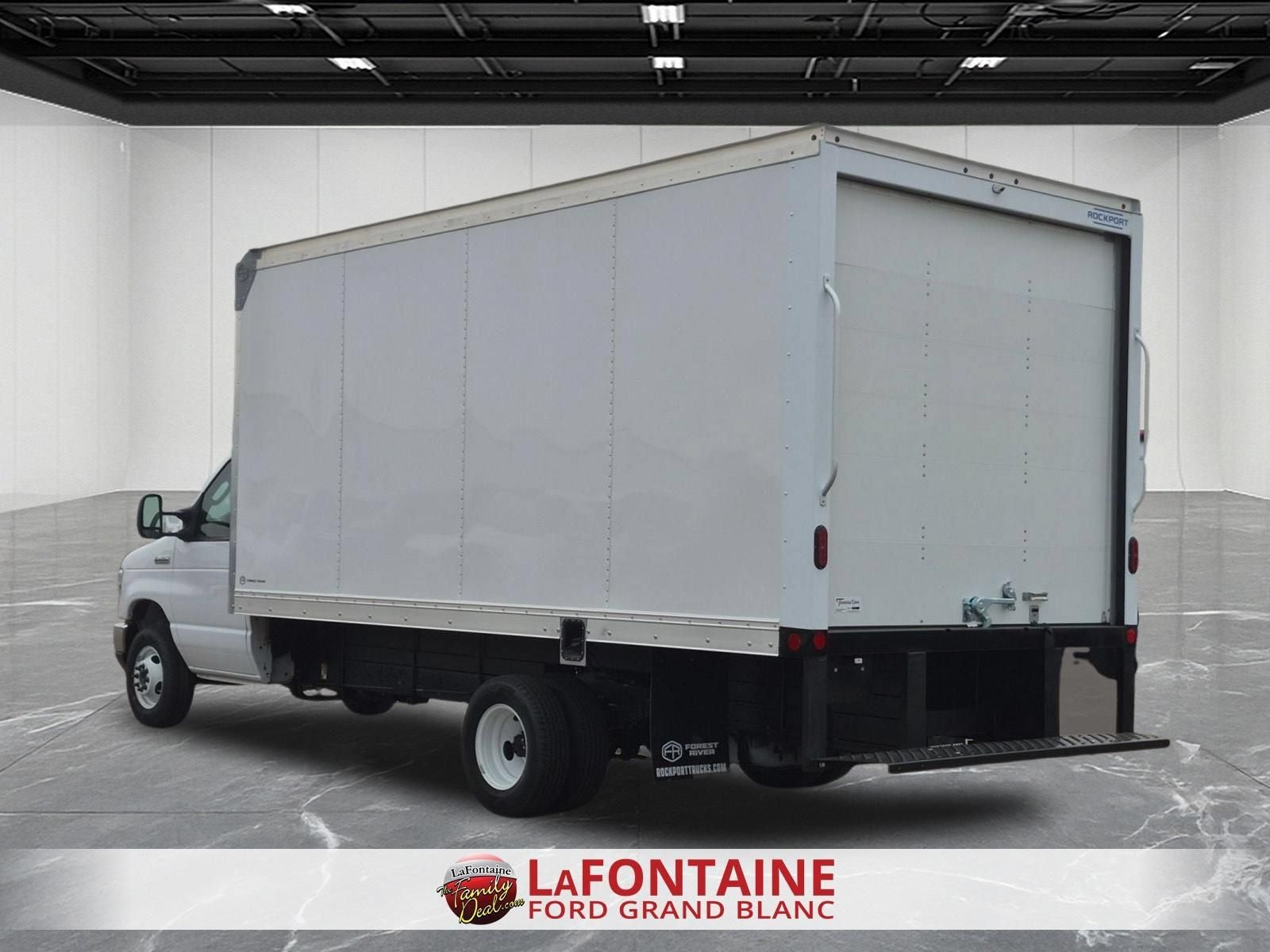 2027 Ford E-450SD Base