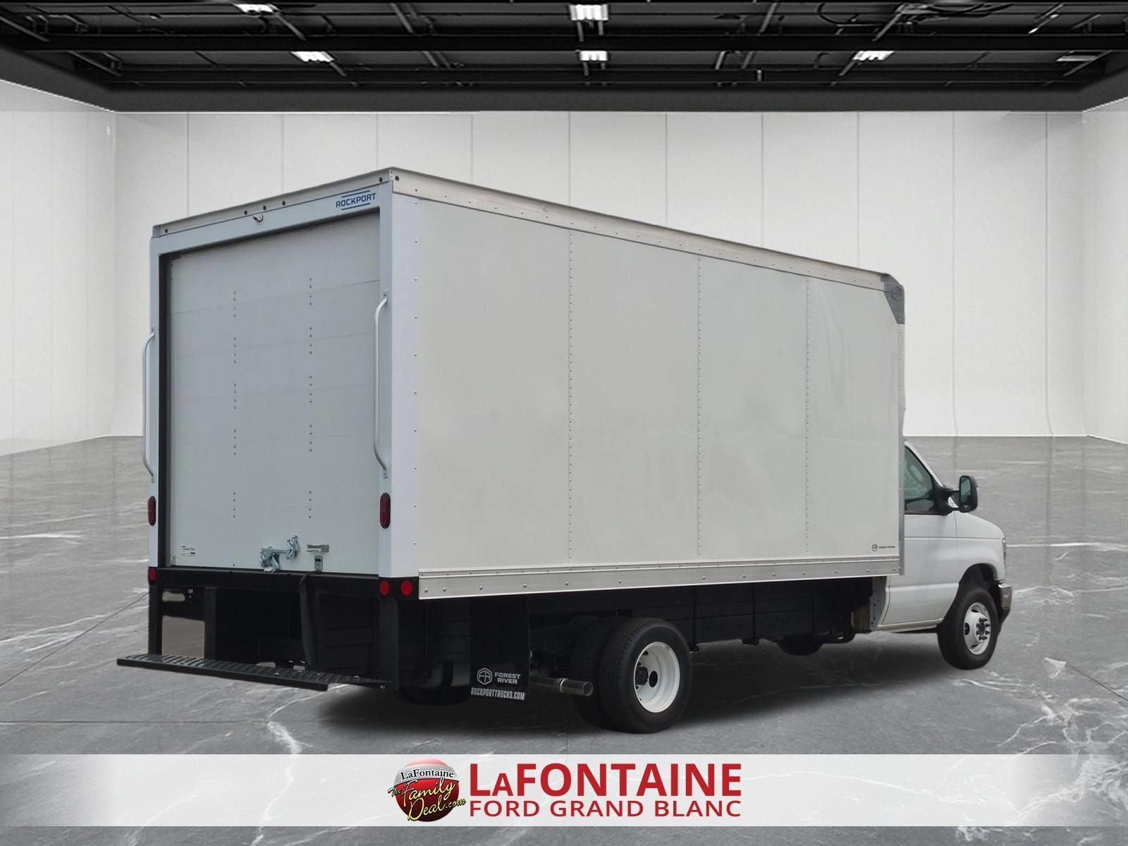 2027 Ford E-450SD Base