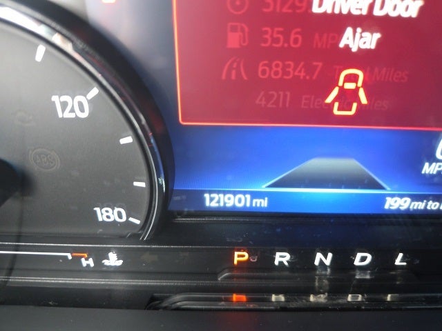 2022 Ford Escape Hybrid SE