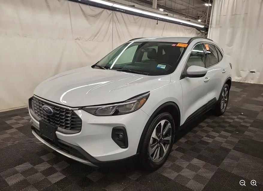 2025 Ford Escape Platinum AWD