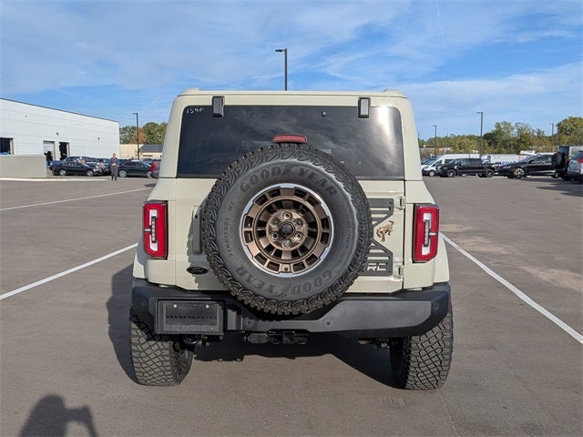 2025 Ford Bronco Outer Banks Sinister Bronze Package