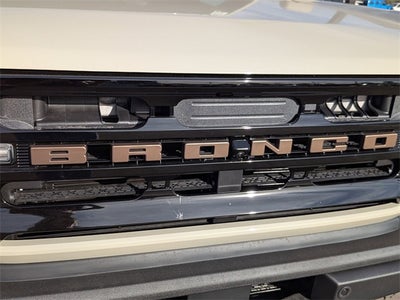 2025 Ford Bronco Outer Banks Sinister Bronze Package
