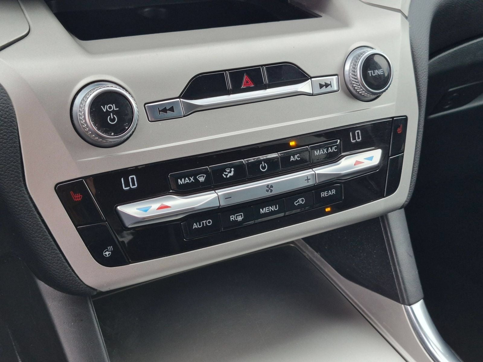 2021 Ford Explorer XLT 4WD
