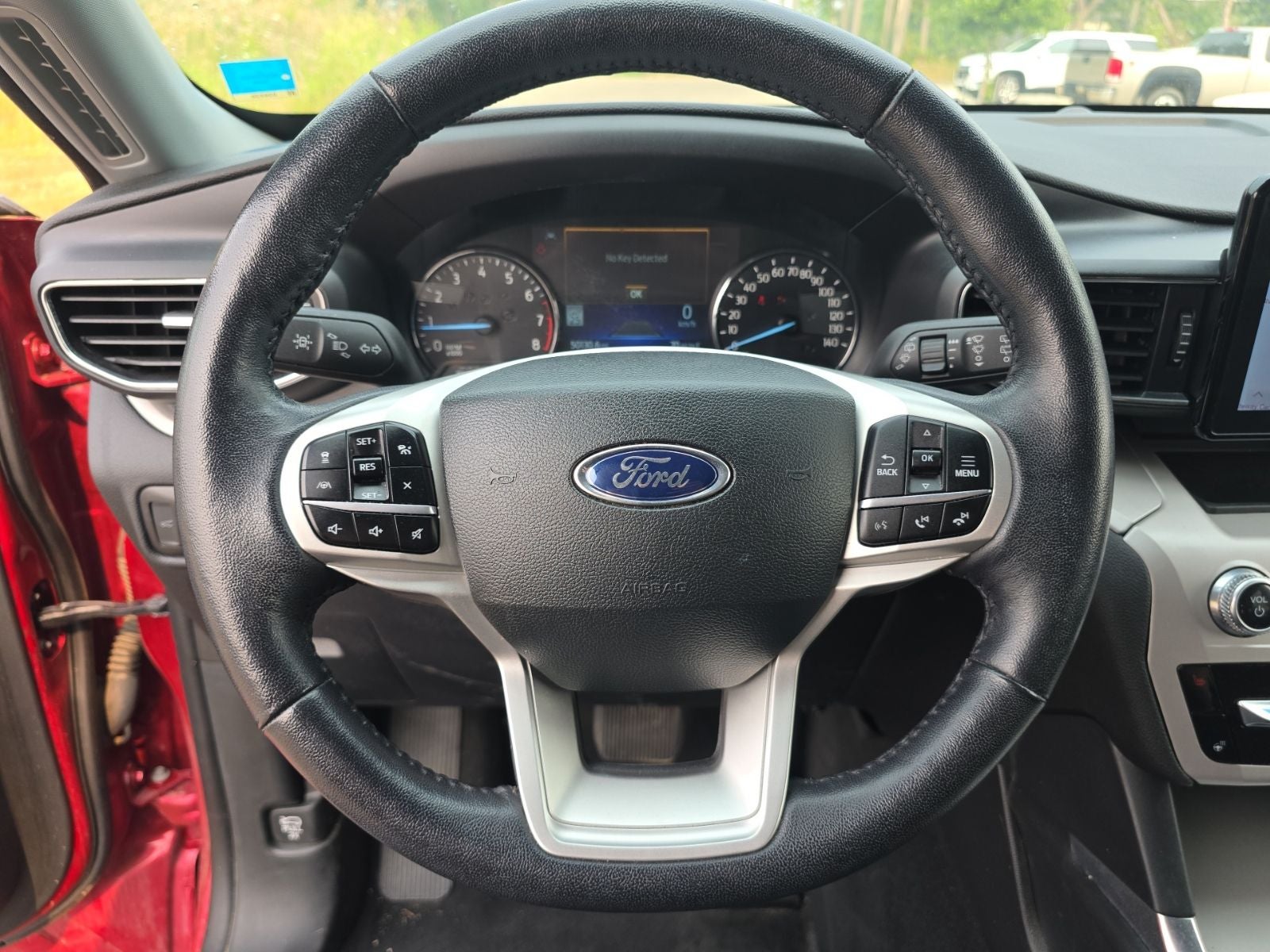 2023 Ford Explorer XLT 4X4