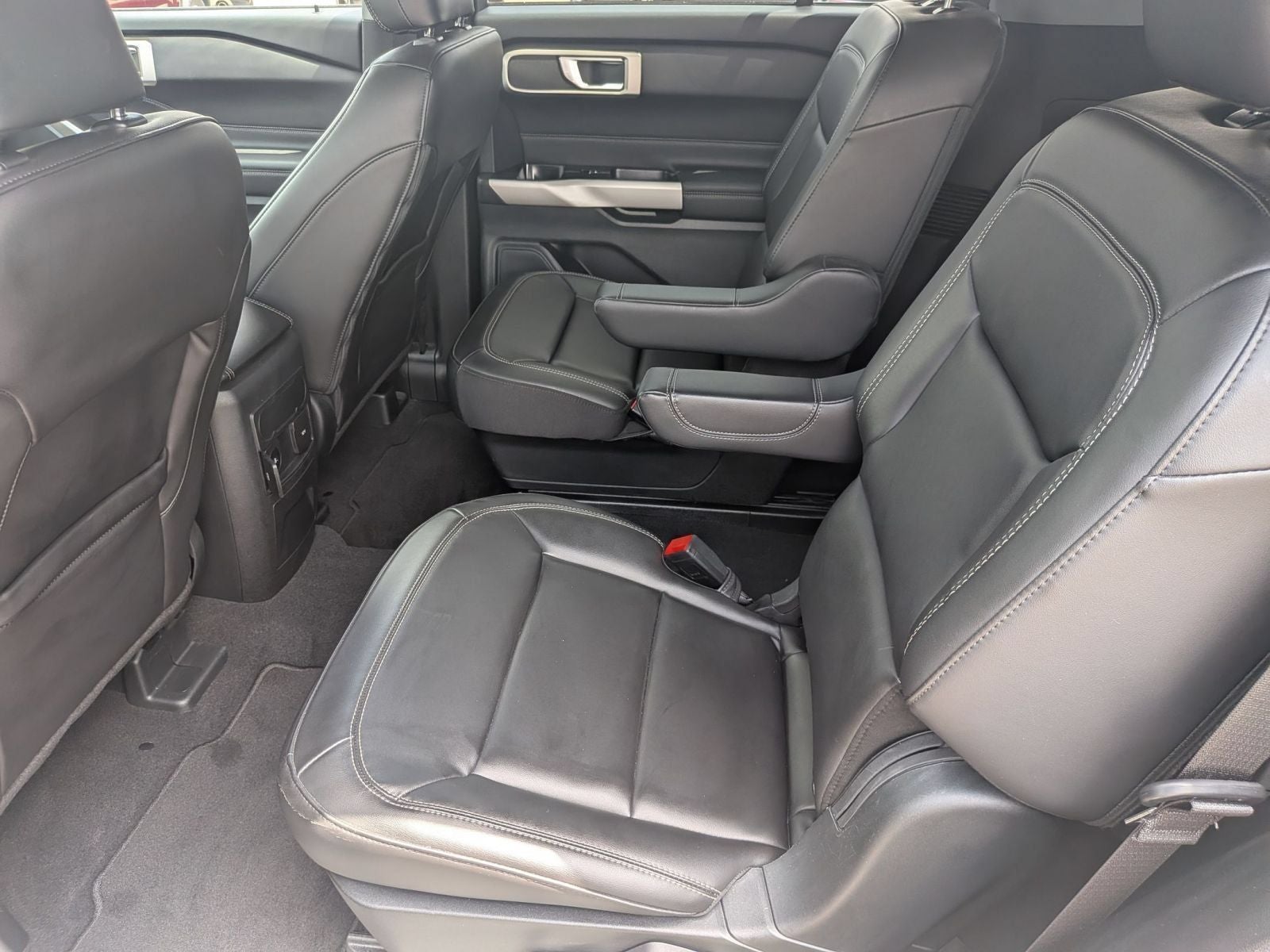 2023 Ford Explorer XLT 4X4