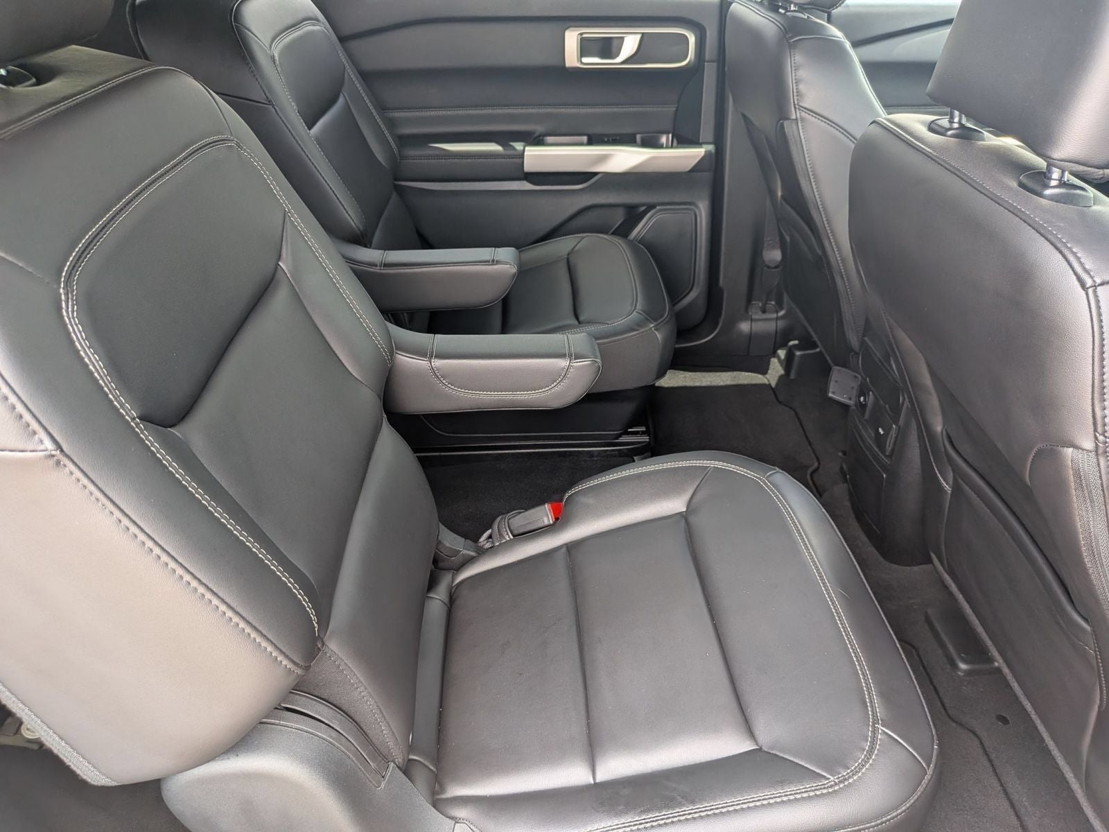 2023 Ford Explorer XLT 4X4