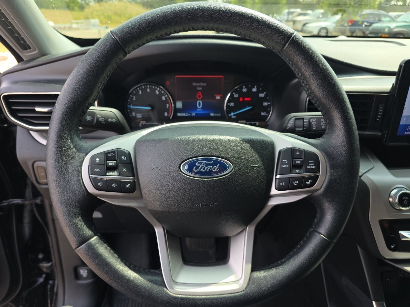 2023 Ford Explorer XLT 4WD