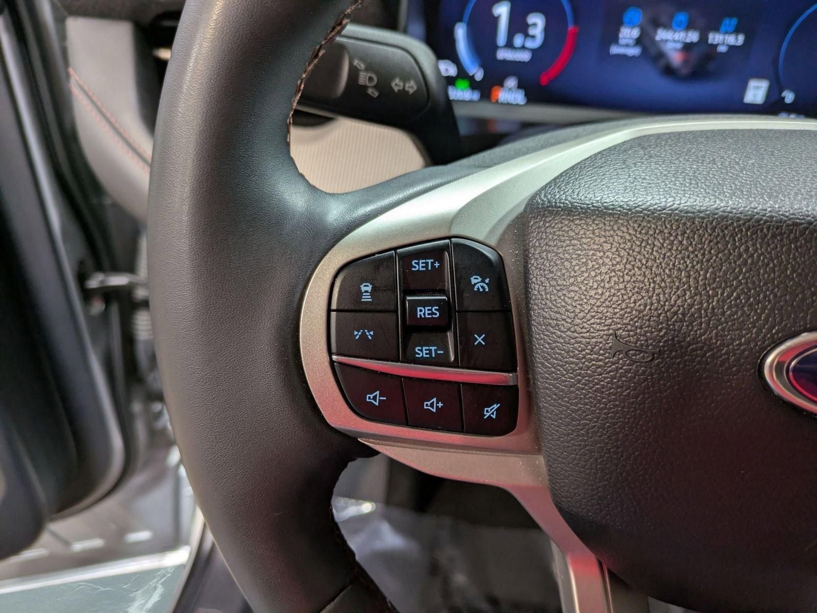 2025 Ford Explorer Active 4WD