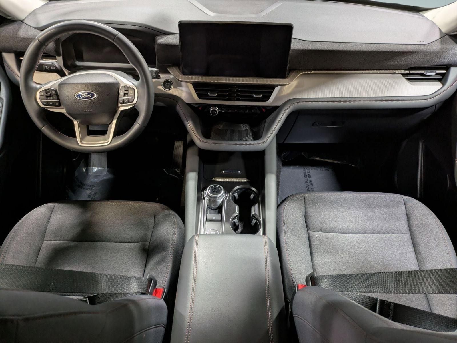 2025 Ford Explorer Active 4WD