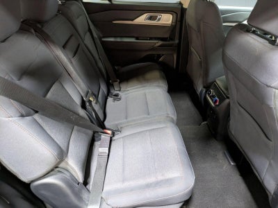 2025 Ford Explorer Active 4WD
