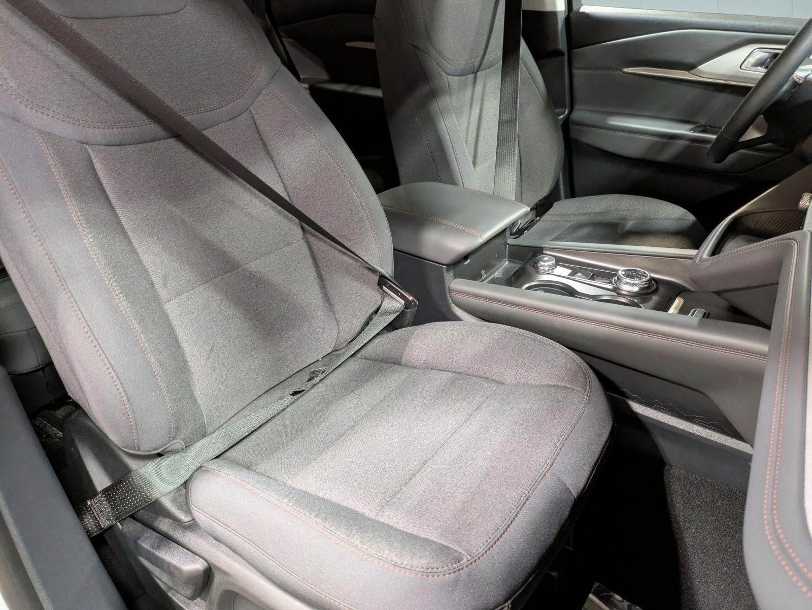 2025 Ford Explorer Active 4WD
