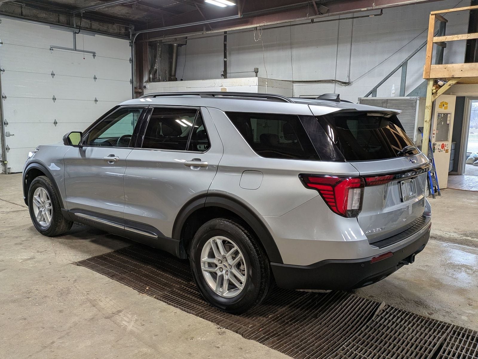 2025 Ford Explorer Active 4WD