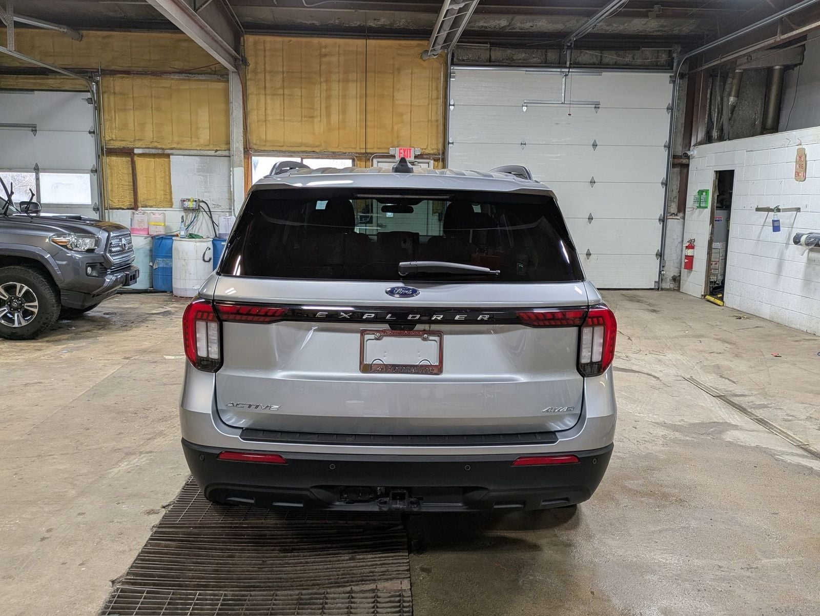 2025 Ford Explorer Active 4WD
