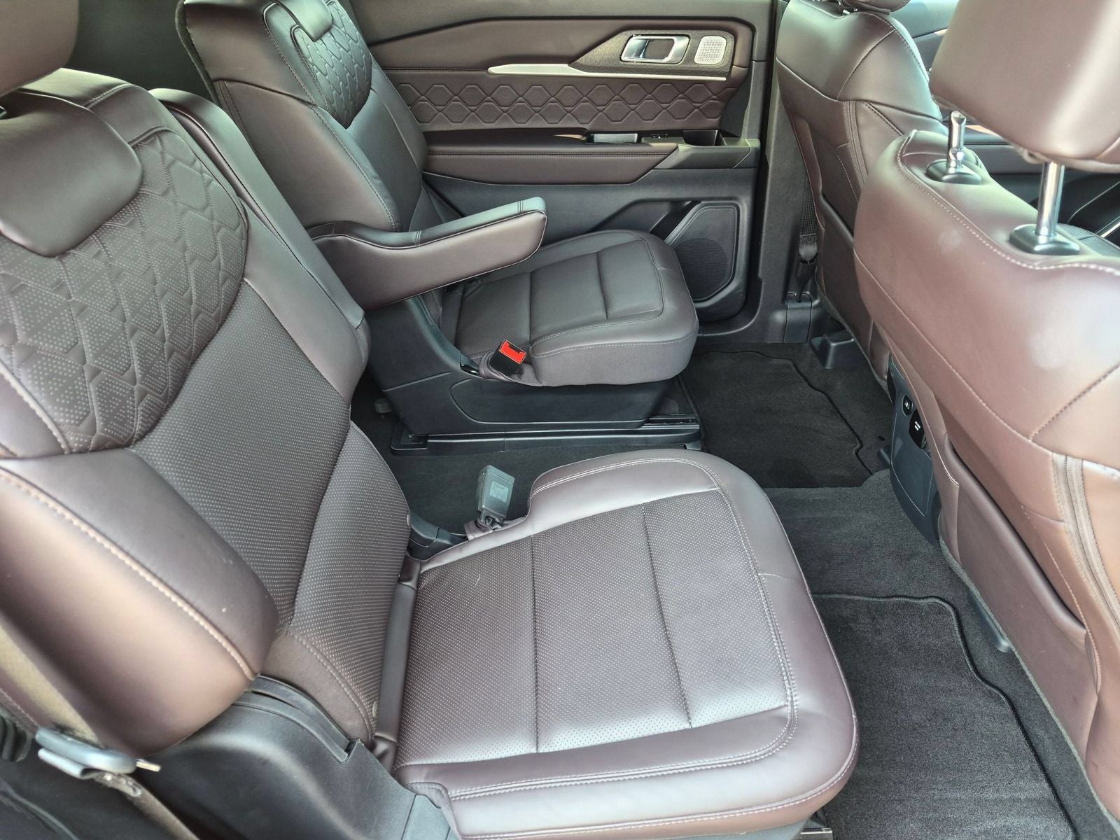 2025 Ford Explorer Platinum 4X4