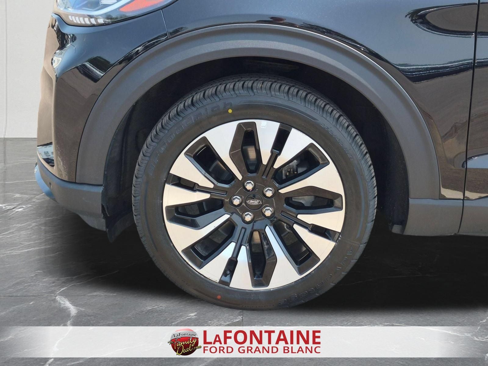2025 Ford Explorer Platinum 4X4