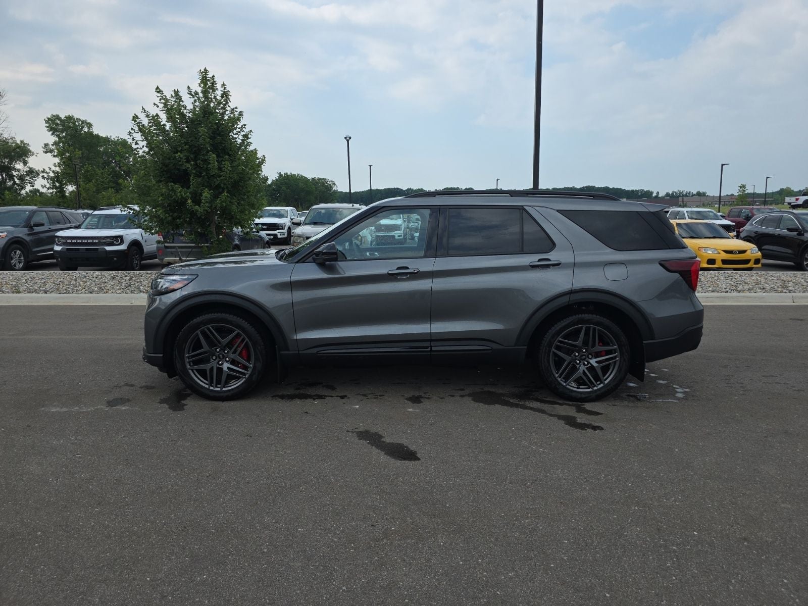 2025 Ford Explorer ST 4WD
